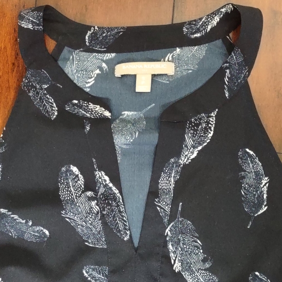 Banana Republic Navy Blue Feather Print Halter Top - Picture 3 of 6